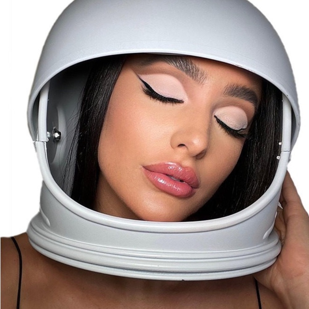 R. E. M. Beauty Galactic Frost Metallic Eye Set
